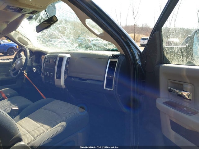 44496468 :رقم المزاد ، 3D7TT2CT5BG630638 vin ، 2011 Ram Ram 2500 Slt مزاد بيع