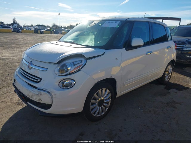 2017 FIAT 500L ZFBCFAAH0HZ039574 Photo 1