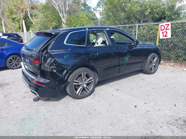 2019 VOLVO XC60 LYV102DK7KB192468 Photo 3
