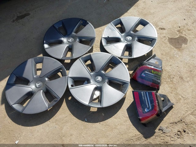 Продаж на аукціоні авто 2023 Tesla Model 3 Rear-wheel Drive, vin: 5YJ3E1EA0PF625550, номер лоту: 44496534