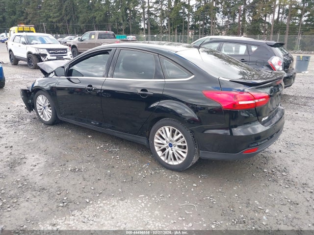 1FADP3J27HL215051 Ford Focus Titanium