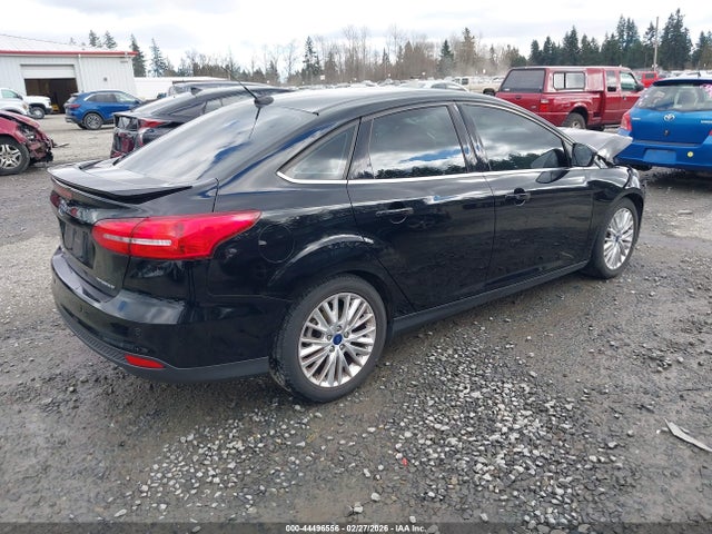 1FADP3J27HL215051 Ford Focus Titanium
