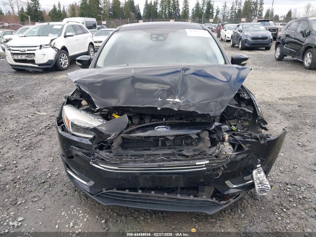 1FADP3J27HL215051 Ford Focus Titanium
