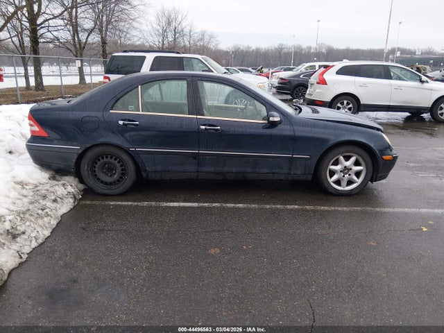 2003 Mercedes-benz C 240 მანქანა იყიდება აუქციონზე, vin: WDBRF61J83A521142, აუქციონის ნომერი: 44496563