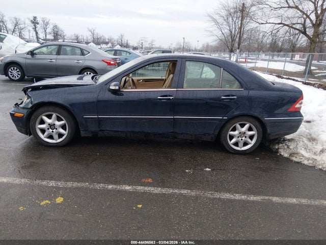 2003 Mercedes-benz C 240 მანქანა იყიდება აუქციონზე, vin: WDBRF61J83A521142, აუქციონის ნომერი: 44496563