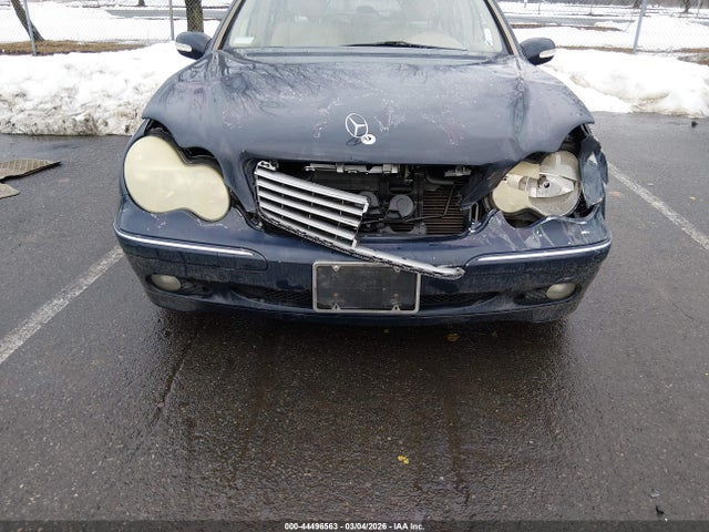 2003 Mercedes-benz C 240 მანქანა იყიდება აუქციონზე, vin: WDBRF61J83A521142, აუქციონის ნომერი: 44496563