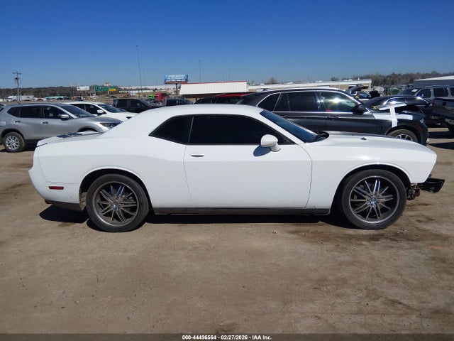 44496564 :رقم المزاد ، 2C3CDYAG0EH153271 vin ، 2014 Dodge Challenger Sxt Plus مزاد بيع