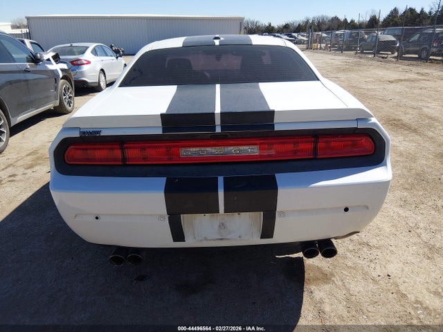 44496564 :رقم المزاد ، 2C3CDYAG0EH153271 vin ، 2014 Dodge Challenger Sxt Plus مزاد بيع