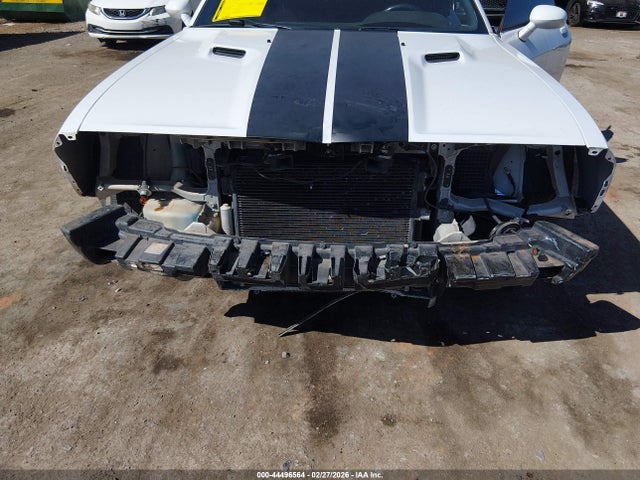 44496564 :رقم المزاد ، 2C3CDYAG0EH153271 vin ، 2014 Dodge Challenger Sxt Plus مزاد بيع