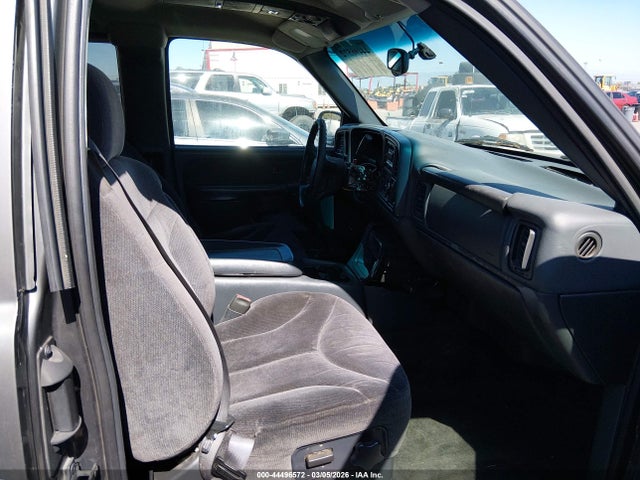 44496572 :رقم المزاد ، 2GTEC19T2Y1305581 vin ، 2000 Gmc Sierra 1500 Sle مزاد بيع