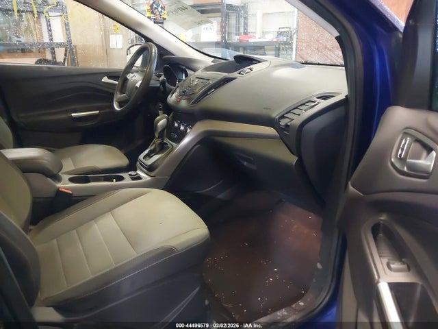 1FMCU9G98GUC12735 Ford ESCAPE SE
