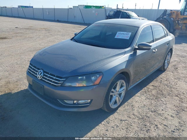 2014 Volkswagen Passat 2.0l Tdi Sel Premium მანქანა იყიდება აუქციონზე, vin: 1VWCN7A32EC045735, აუქციონის ნომერი: 44496585