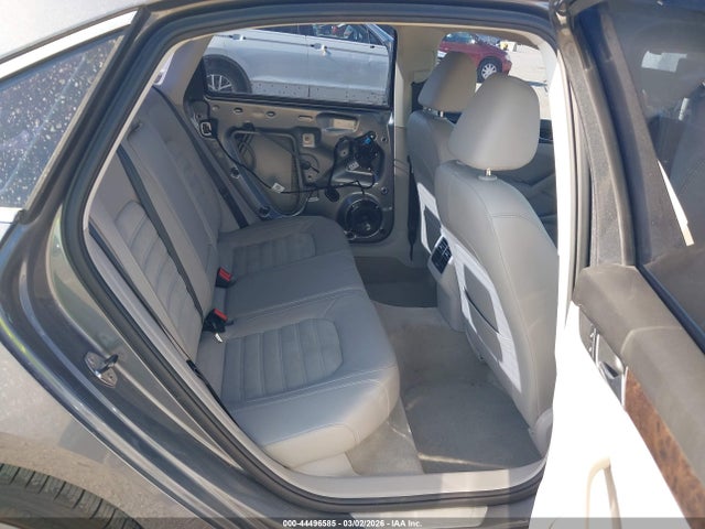 2014 Volkswagen Passat 2.0l Tdi Sel Premium მანქანა იყიდება აუქციონზე, vin: 1VWCN7A32EC045735, აუქციონის ნომერი: 44496585