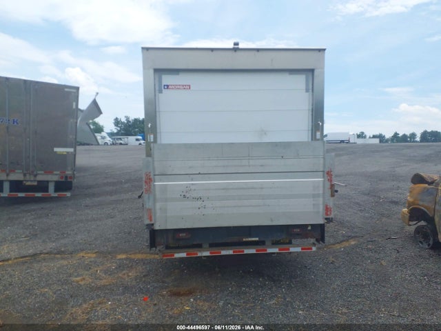 44496597 :رقم المزاد ، 54DCDW1B4GS810858 vin ، 2016 Chevrolet 4500 Lcf Gas مزاد بيع