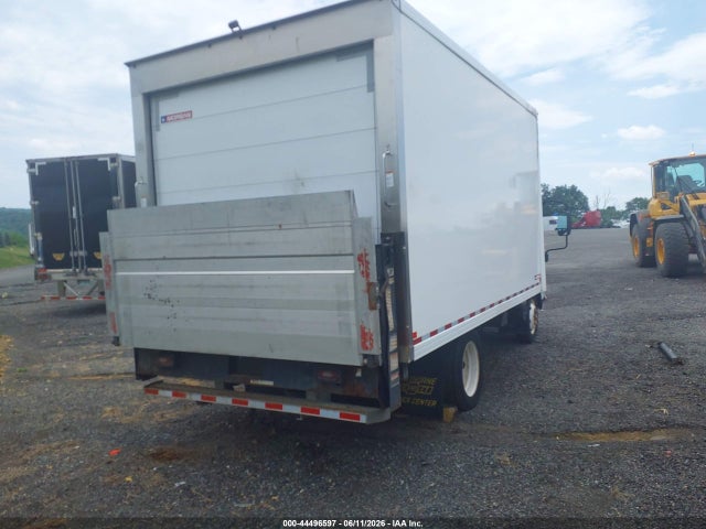 44496597 :رقم المزاد ، 54DCDW1B4GS810858 vin ، 2016 Chevrolet 4500 Lcf Gas مزاد بيع