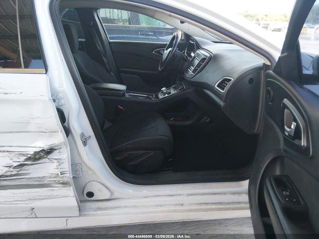 Продаж на аукціоні авто 2016 Chrysler 200 Limited, vin: 1C3CCCAB4GN177397, номер лоту: 44496599