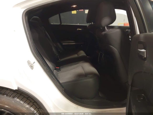 2C3CDXHG0JH143494 Dodge Charger Sxt Plus Rwd