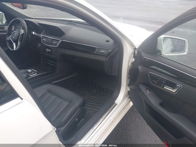 2013 MERCEDES-BENZ E 550 WDDHF9BB9DA760566 Photo 4