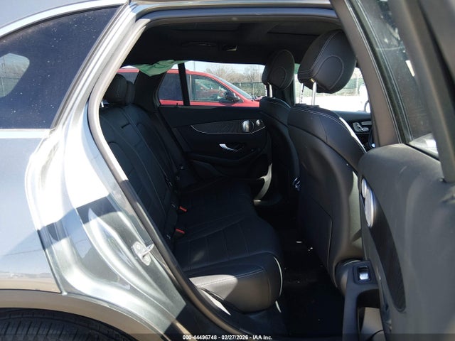 WDC0G4KB0JV015890 Mercedes-Benz Glc 300 4matic