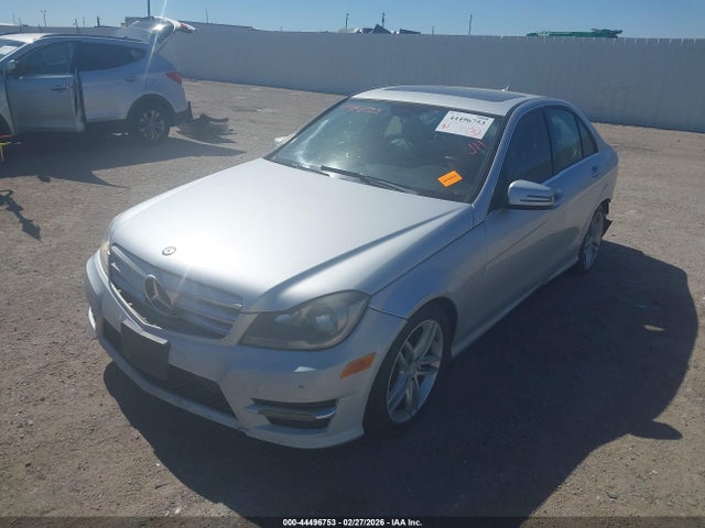 Продаж на аукціоні авто 2013 Mercedes-benz C 250 Sport, vin: WDDGF4HB7DA864351, номер лоту: 44496753