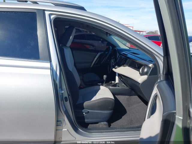 44496785 :رقم المزاد ، JTMWFREV5JJ166513 vin ، 2018 Toyota Rav4 Xle مزاد بيع