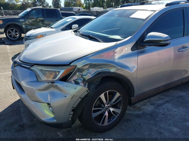 44496785 :رقم المزاد ، JTMWFREV5JJ166513 vin ، 2018 Toyota Rav4 Xle مزاد بيع