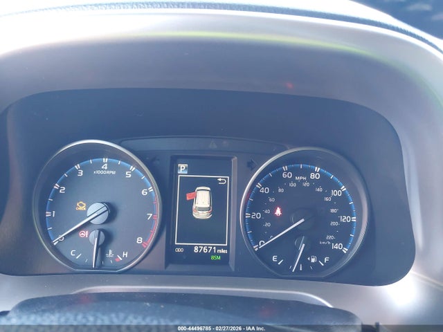 44496785 :رقم المزاد ، JTMWFREV5JJ166513 vin ، 2018 Toyota Rav4 Xle مزاد بيع