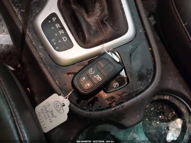 2015 Jeep Cherokee Trailhawk მანქანა იყიდება აუქციონზე, vin: 1C4PJMBSXFW513277, აუქციონის ნომერი: 44496790