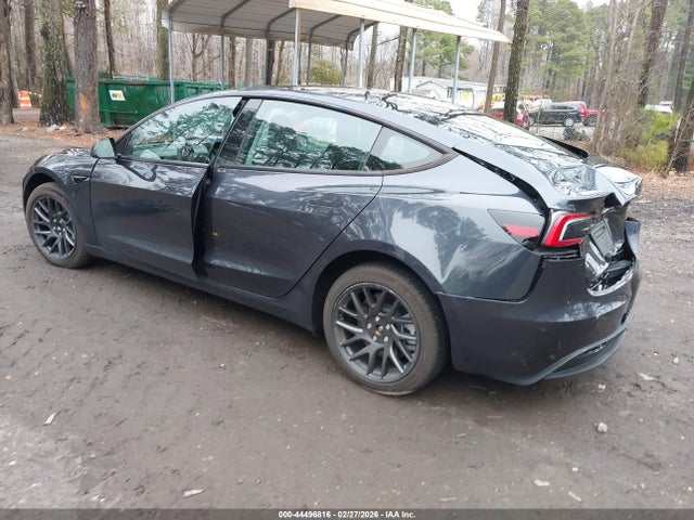 2025 TESLA MODEL 3 5YJ3E1EA8SF979972 Photo 2