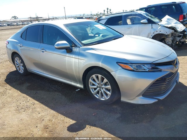 4T1B11HK8JU559075 Toyota CAMRY LE