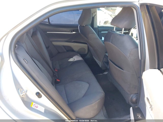 4T1B11HK8JU559075 Toyota CAMRY LE
