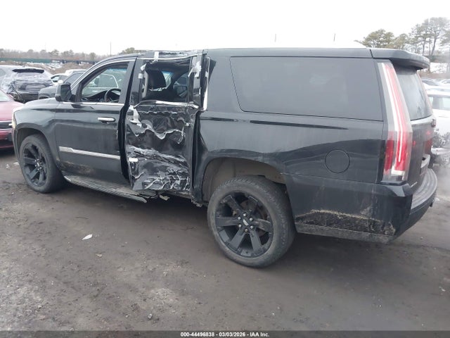 2016 CADILLAC ESCALADE ESV 1GYS3HKJ7GR476539 Photo 2