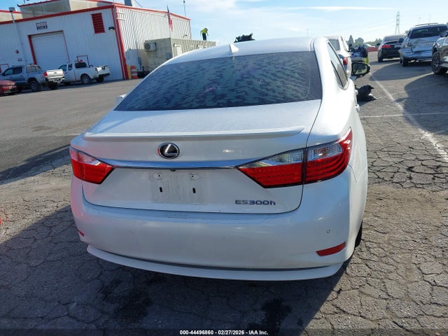 JTHBW1GG3F2081152 Lexus ES 300H