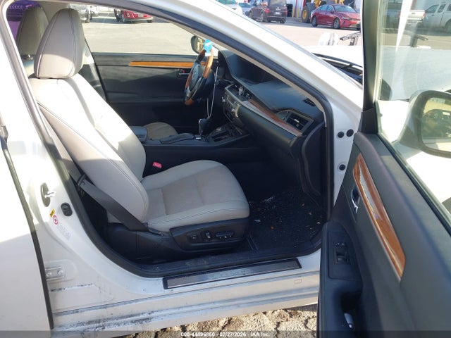 JTHBW1GG3F2081152 Lexus ES 300H