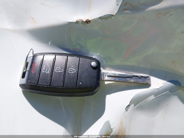 5XXGM4A74FG407803 KIA Optima Lx