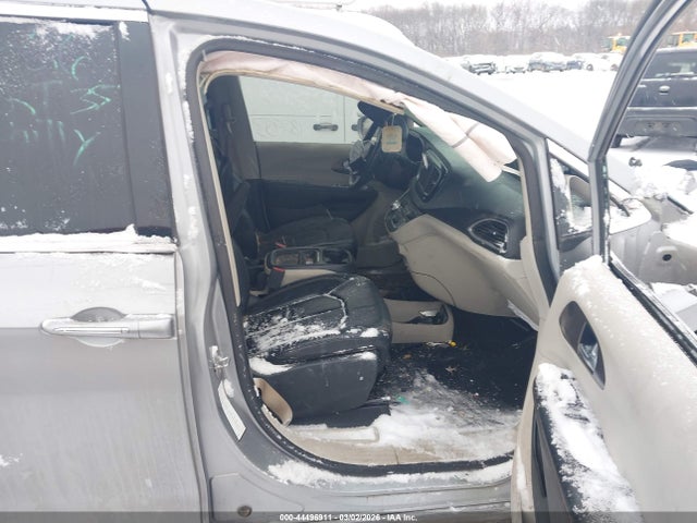 Aukcja sprzedaży 2018 Chrysler Pacifica Touring L, vin: 2C4RC1BG6JR192983, numer aukcji: 44496911