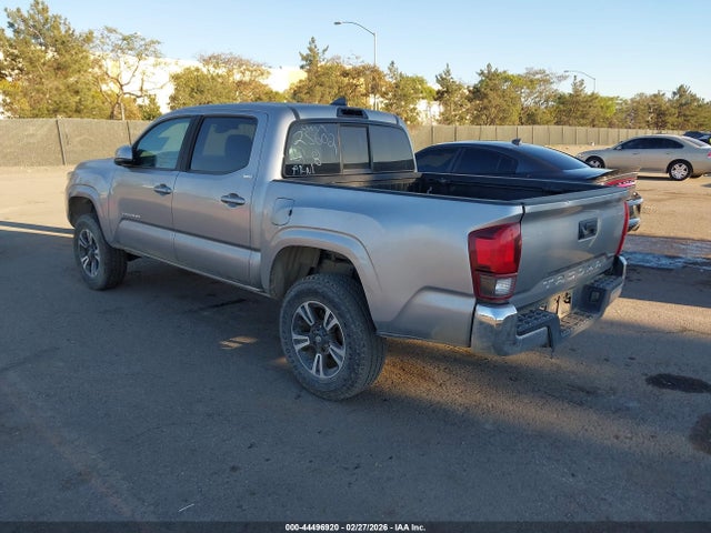 5TFAX5GN8KX153489 Toyota Tacoma Sr5