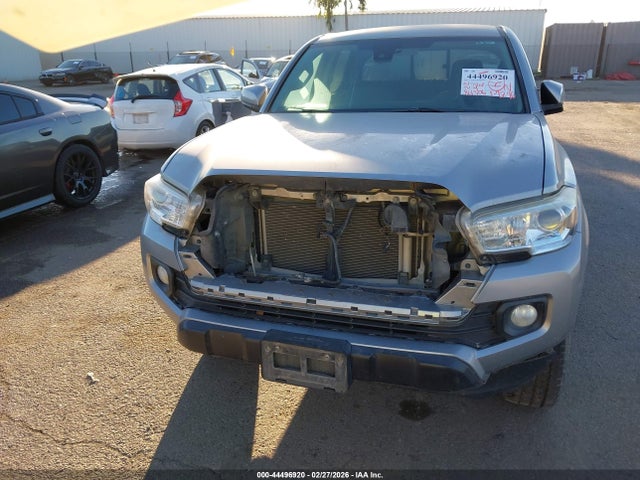 5TFAX5GN8KX153489 Toyota Tacoma Sr5