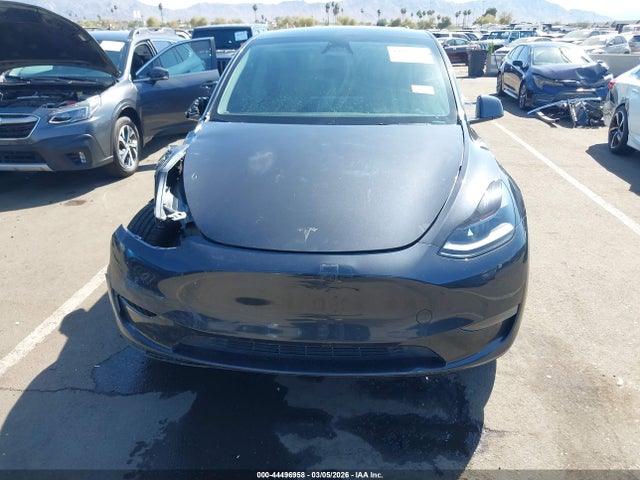 Продажа на аукционе авто 2024 Tesla Model Y Long Range Single Motor Rear-wheel Drive/rwd, vin: 7SAYGDED8RF042984, номер лота: 44496958