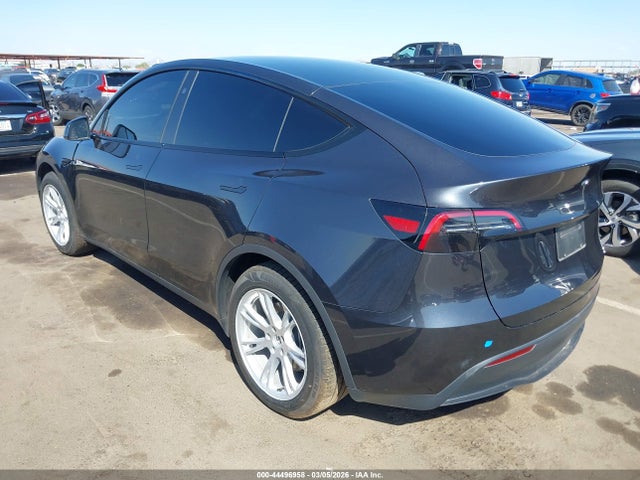 Продажа на аукционе авто 2024 Tesla Model Y Long Range Single Motor Rear-wheel Drive/rwd, vin: 7SAYGDED8RF042984, номер лота: 44496958
