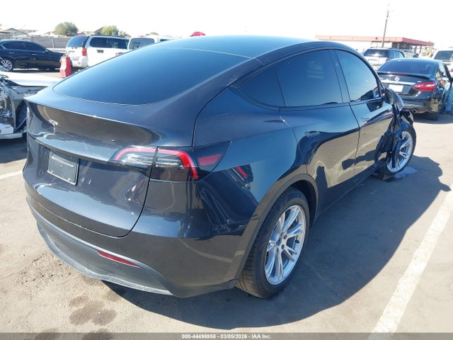 Продажа на аукционе авто 2024 Tesla Model Y Long Range Single Motor Rear-wheel Drive/rwd, vin: 7SAYGDED8RF042984, номер лота: 44496958