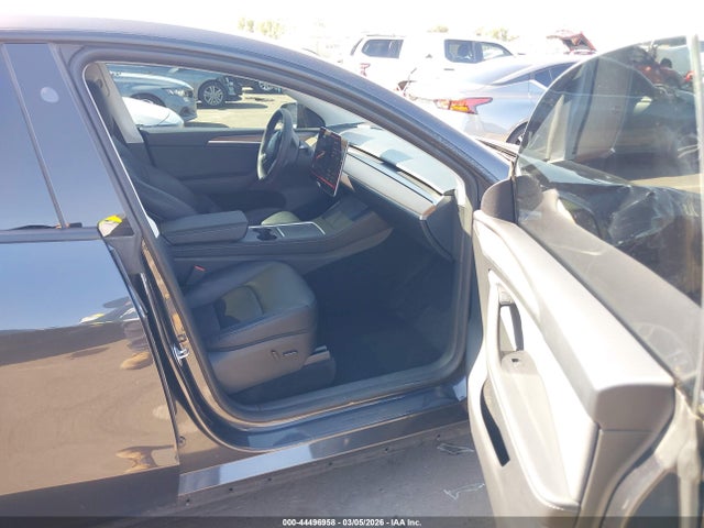 Продажа на аукционе авто 2024 Tesla Model Y Long Range Single Motor Rear-wheel Drive/rwd, vin: 7SAYGDED8RF042984, номер лота: 44496958