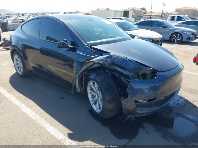 Продажа на аукционе авто 2024 Tesla Model Y Long Range Single Motor Rear-wheel Drive/rwd, vin: 7SAYGDED8RF042984, номер лота: 44496958