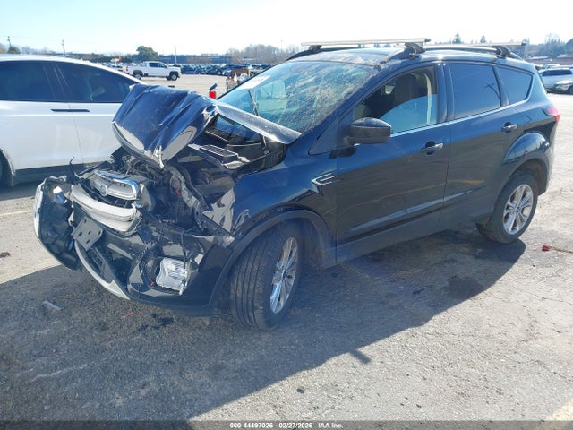 Ford ESCAPE SE 2019 1FMCU9GD8KUB82259 Image 2