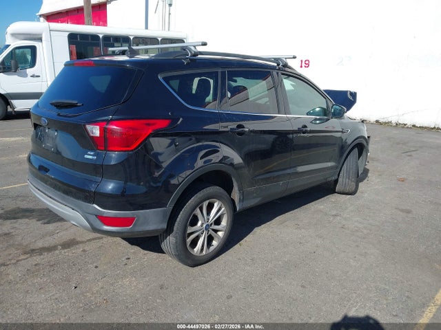 Ford ESCAPE SE 2019 1FMCU9GD8KUB82259 Image 4