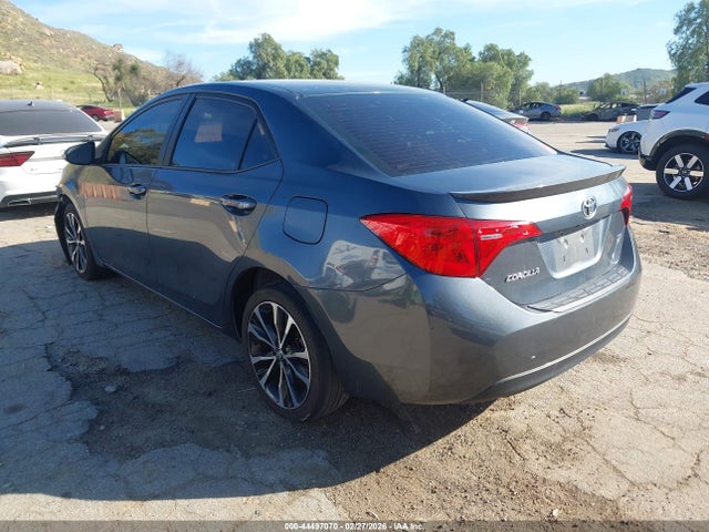 Toyota COROLLA SE 2018 5YFBURHEXJP777116 Image 3