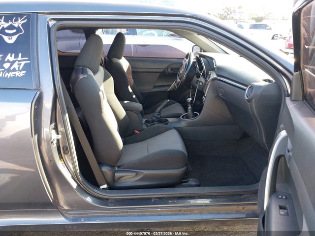 Scion TC 2014 JTKJF5C71E3071411 Image 5