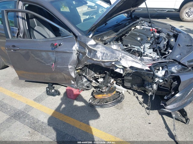 4T1G11AK3RU886950 Toyota CAMRY SE