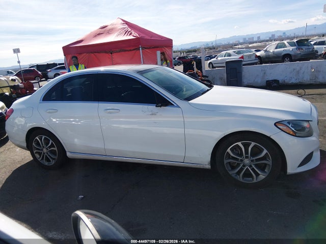 55SWF4JB6GU152844 Mercedes-Benz C 300