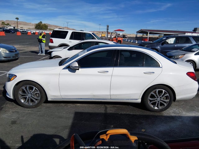 55SWF4JB6GU152844 Mercedes-Benz C 300